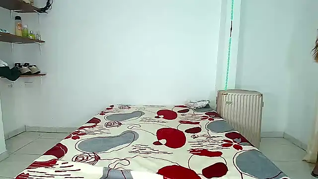 Snapshot of selfsuck_trans chatting on 10.02.25 selfsuck trans online show from 10.02.25