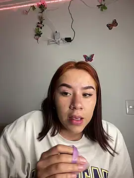 Im Valen Cute online show from 01.31.25