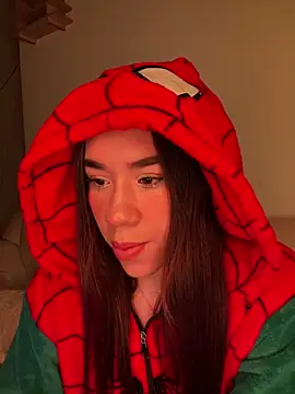 Im Valen Cute online show from 05.19.26