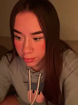 Im Valen Cute online show from 05.20.26