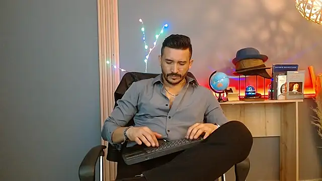 Reiko 85  online show from 03.19.26