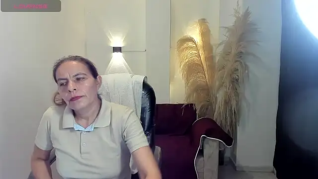 Milf karlye online show from 06.15.26