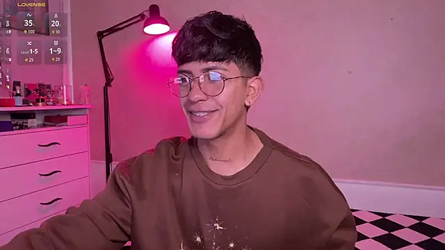 Snapshot of teobowny_ chatting on 09.30.25 teobowny online show from 09.30.25