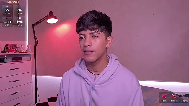 Snapshot of teobowny_ chatting on 10.04.25 teobowny online show from 10.04.25