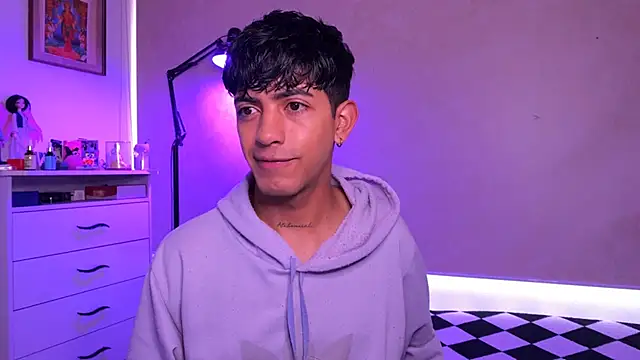 Snapshot of teobowny_ chatting on 10.11.25 teobowny online show from 10.11.25