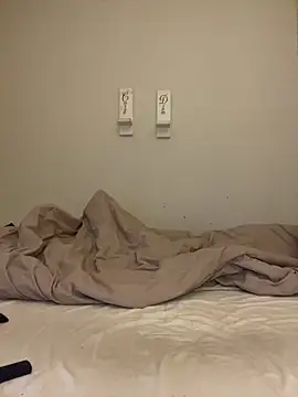 Mandispandis1 online show from 12.22.25