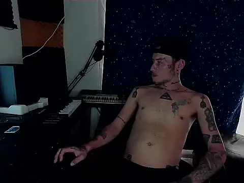 Snapshot of patrik_tattoo_ chatting on 12.02.24 patrik tattoo online show from 12.02.24