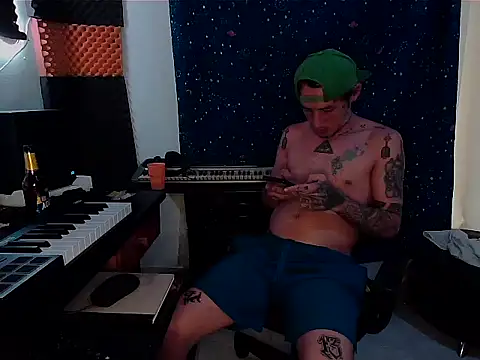 Snapshot of patrik_tattoo_ chatting on 02.16.25 patrik tattoo online show from 02.16.25