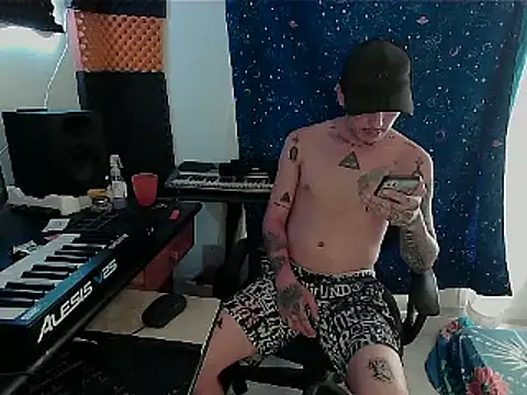Snapshot of patrik_tattoo_ chatting on 03.07.25 patrik tattoo online show from 03.07.25