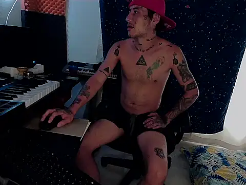 Snapshot of patrik_tattoo_ chatting on 03.17.25 patrik tattoo online show from 03.17.25