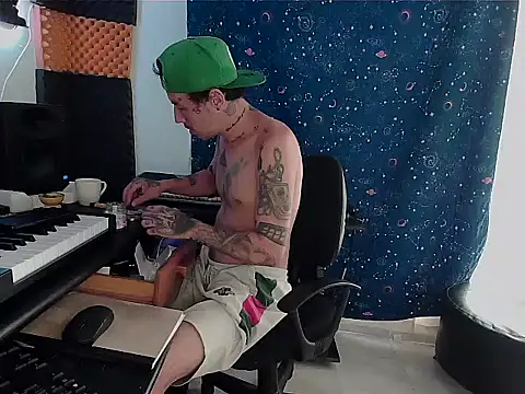 Snapshot of patrik_tattoo_ chatting on 03.22.25 patrik tattoo online show from 03.22.25