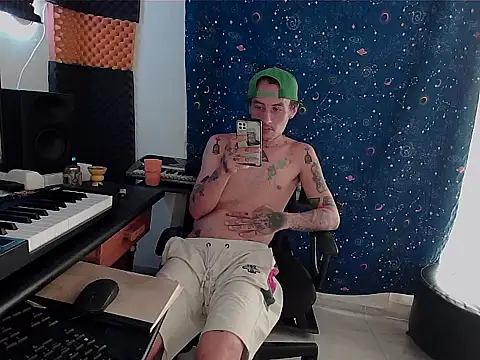 Snapshot of patrik_tattoo_ chatting on 03.22.25 patrik tattoo online show from 03.22.25