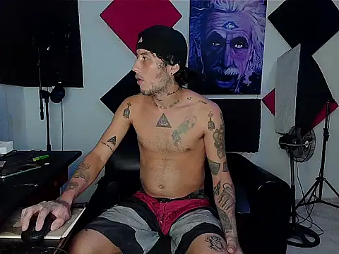 Snapshot of patrik_tattoo_ chatting on 09.24.25 patrik tattoo online show from 09.24.25