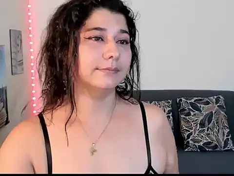 alinabozz1 online show from 06.15.26