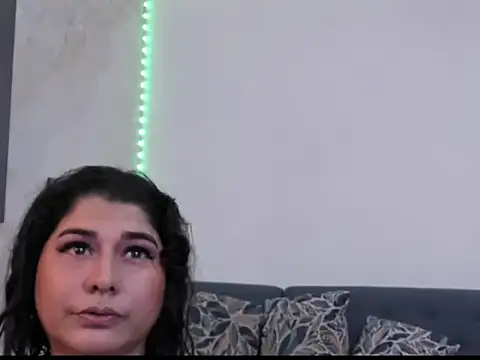 alinabozz1 online show from 06.25.26