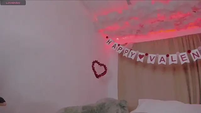 Lauu G online show from 02.07.25