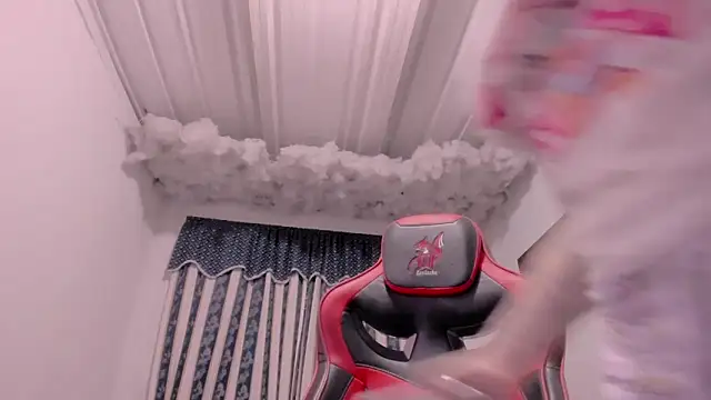 Lauu G online show from 09.15.25