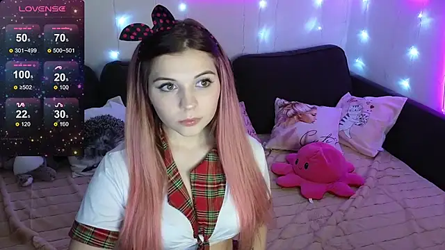 Snapshot of Kate_Legend chatting on 01.18.25 Kate Legend online show from 01.18.25