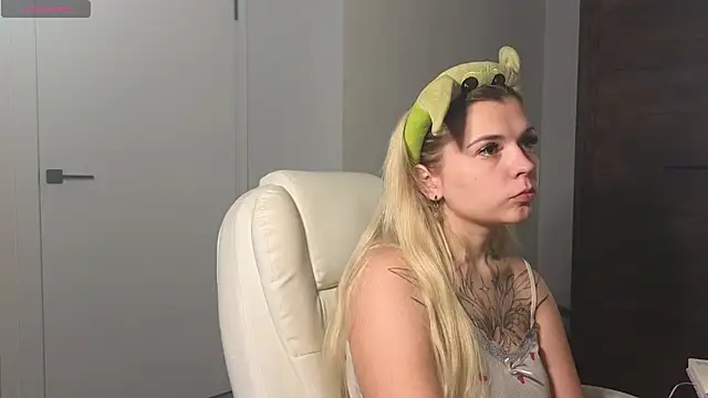 Kate Legend online show from 07.03.26