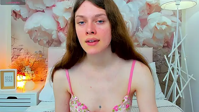 Snapshot of JaneBrowni chatting on 05.12.26 JaneBrowni online show from 05.12.26