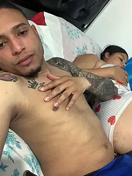 Snapshot of elSexi chatting on 02.22.25 elSexi online show from 02.22.25