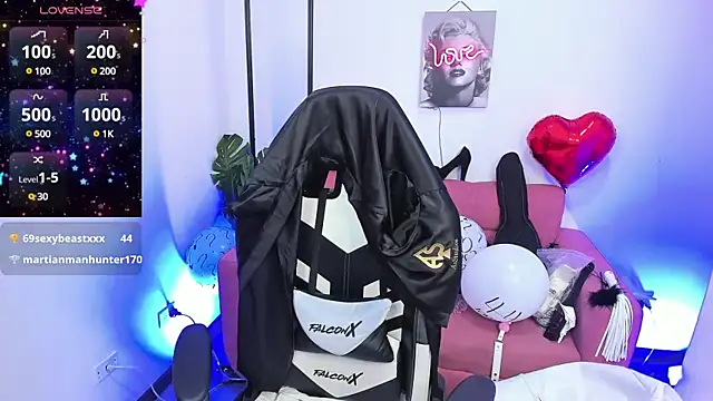 Snapshot of blackberrys_ chatting on 02.17.25 blackberrys  online show from 02.17.25