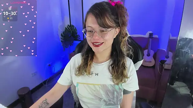 Snapshot of blackberrys_ chatting on 10.13.25 blackberrys  online show from 10.13.25