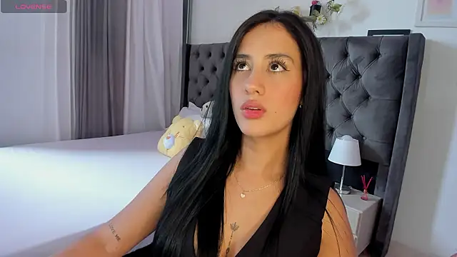 Amiirra  online show from 02.18.26