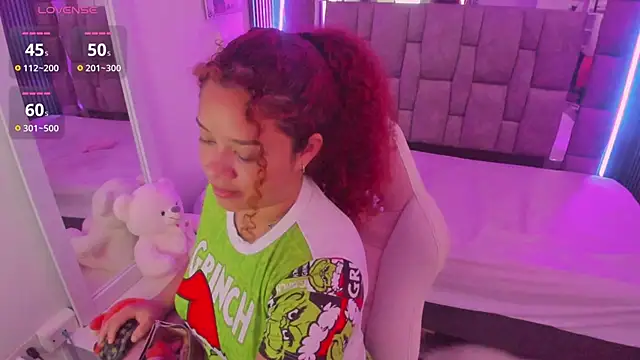 zulyjones online show from 04.11.26