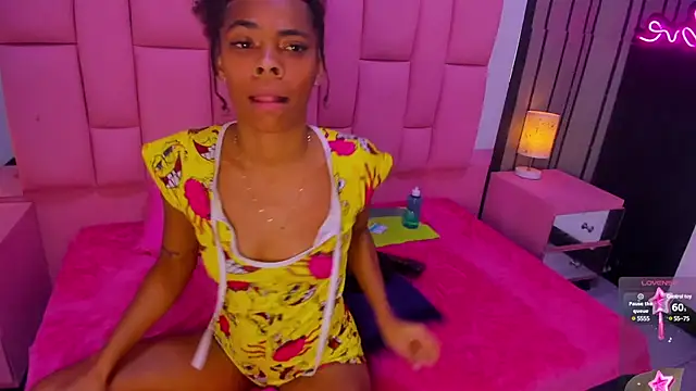 Snapshot of Brithanyslim chatting on 12.20.24 Brithanyslim online show from 12.20.24