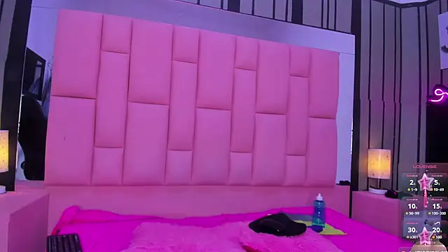 Snapshot of Brithanyslim chatting on 12.21.24 Brithanyslim online show from 12.21.24