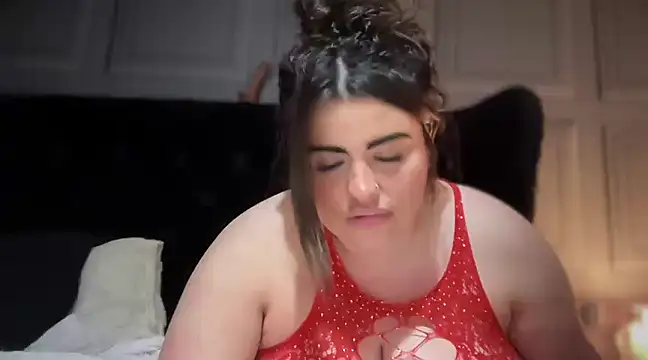 Snapshot of curvybabesx1 chatting on 03.07.25 curvybabesx1 online show from 03.07.25