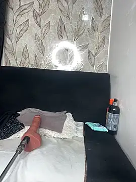 chiquimaturesexy online show from 05.13.26