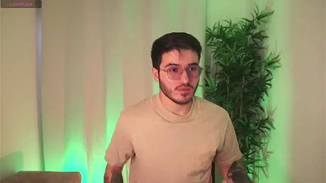 Tony Wylie online show from 04.13.26