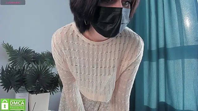 Snapshot of Emmi_Flowers chatting on 09.19.25 Emmi Flowers online show from 09.19.25