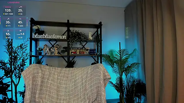 careful i bite nya online show from 09.30.25