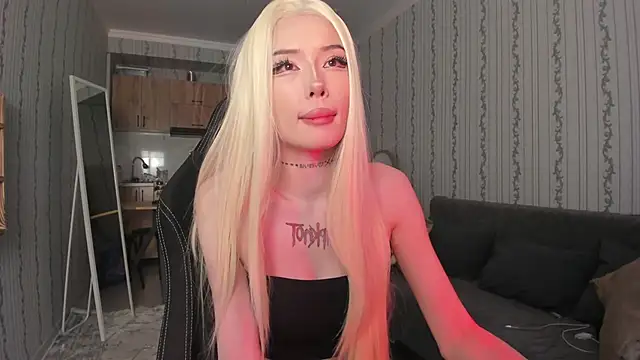 Snapshot of Velvetsky_1 chatting on 02.11.26 Velvetsky 1 online show from 02.11.26