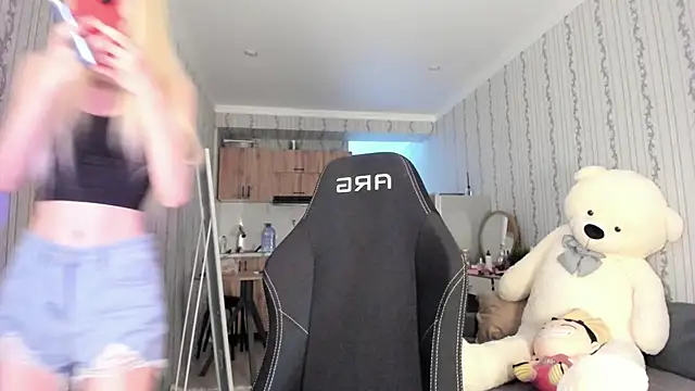 Snapshot of Velvetsky_1 chatting on 02.15.26 Velvetsky 1 online show from 02.15.26