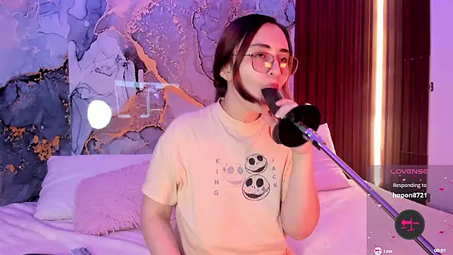 centaurigirl online show from 10.18.25