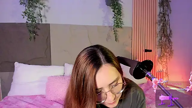 centaurigirl online show from 04.07.26