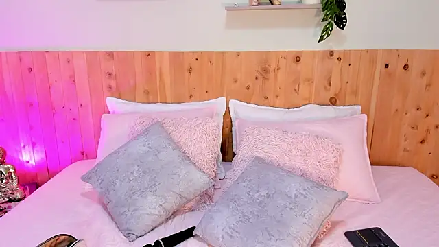 Emilyh  online show from 01.16.26