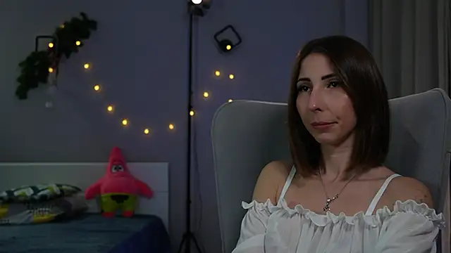 Snapshot of _Moriko_ chatting on 01.26.25 Moriko online show from 01.26.25