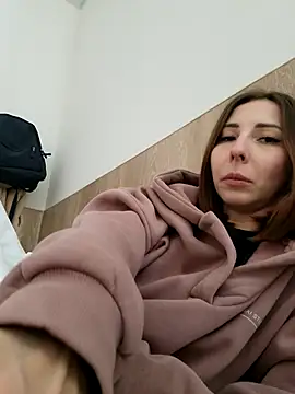 Snapshot of _Moriko_ chatting on 02.07.25 Moriko online show from 02.07.25