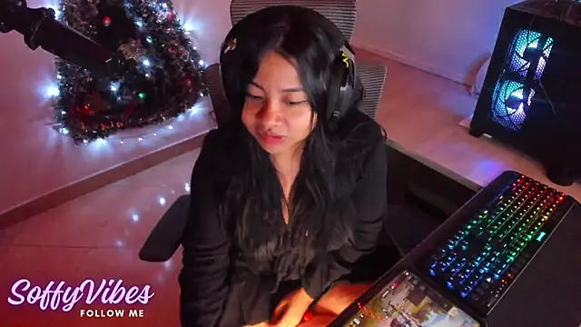 Snapshot of soffyvibes- chatting on 12.21.24 soffyvibes- online show from 12.21.24