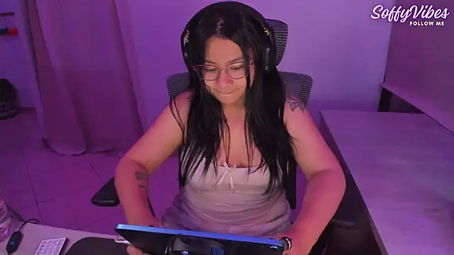 Snapshot of soffyvibes- chatting on 01.18.25 soffyvibes- online show from 01.18.25