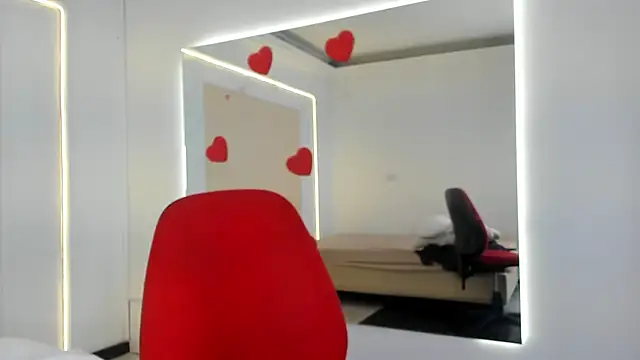 Snapshot of Roxxana-queen chatting on 02.23.25 Roxxana-queen online show from 02.23.25