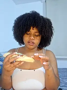 DANIELA MICHEL online show from 03.16.25