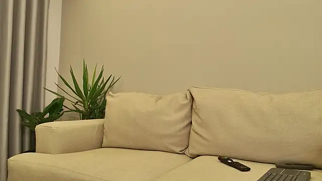 agussaenz online show from 06.22.26