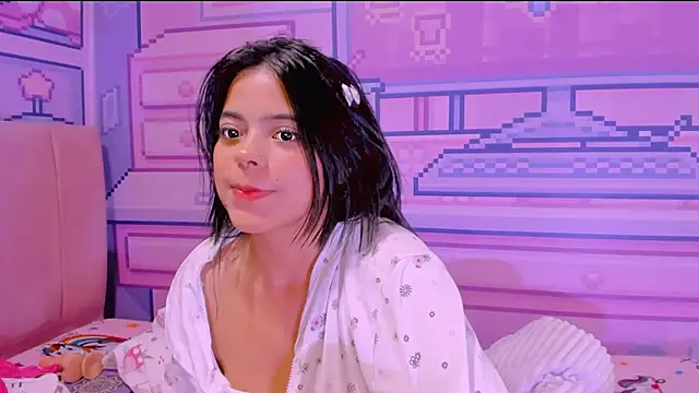 Snapshot of _18alice chatting on 12.07.24 18alice online show from 12.07.24