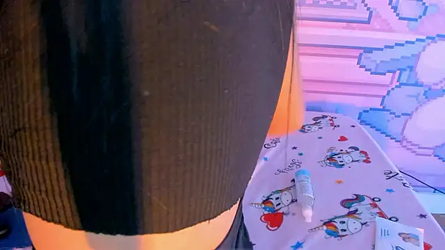 Snapshot of _18alice chatting on 12.08.24 18alice online show from 12.08.24